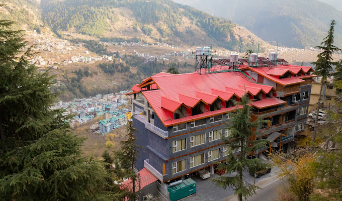 The WhiteStone Inn & Suites Manali